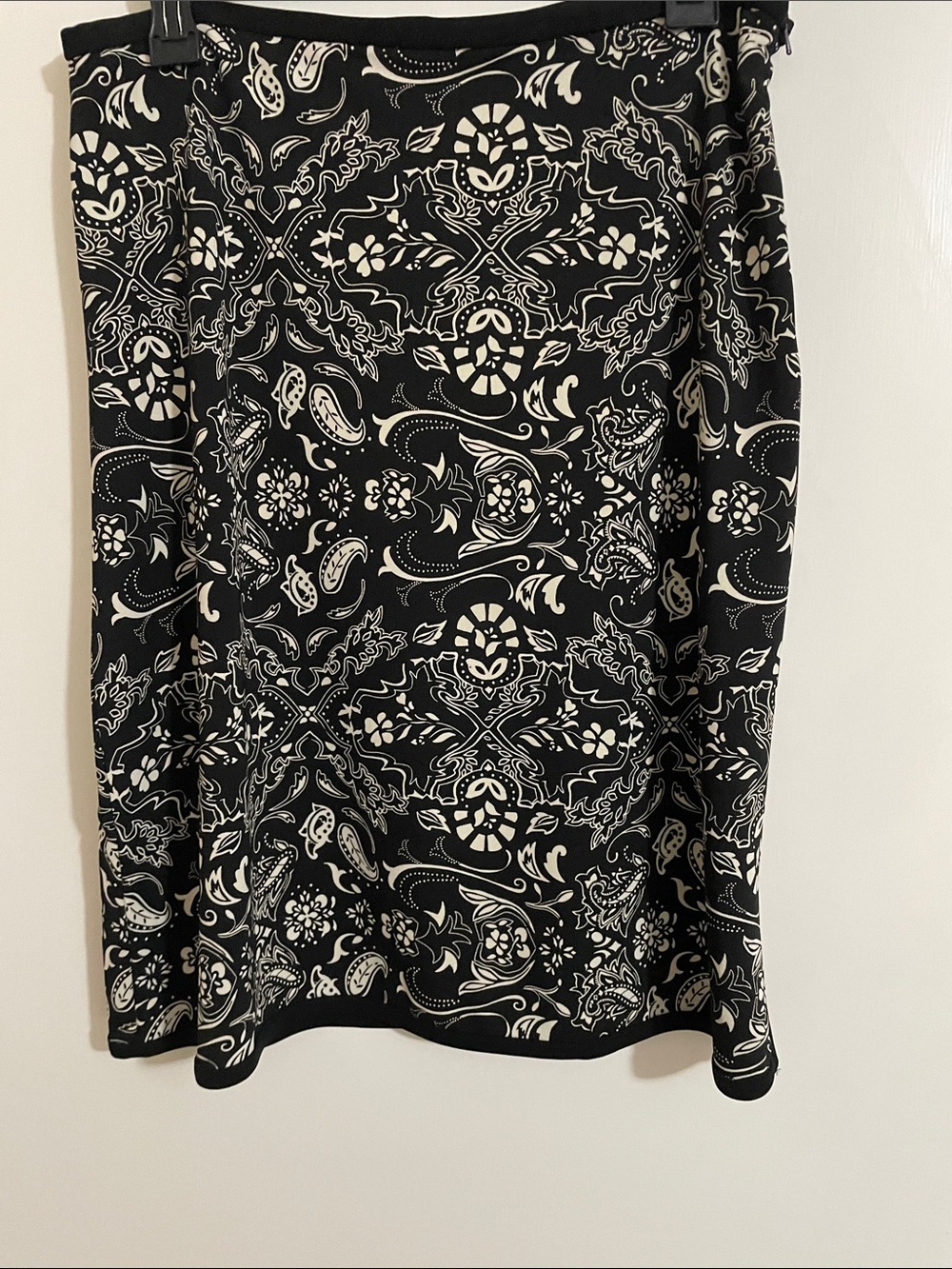 Black & Cream Paisley Print Skirt